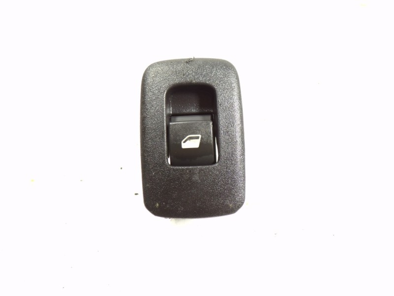 Recambio de mando elevalunas trasero derecho para toyota proace city 1.5 dci referencia OEM IAM SU001A9372  