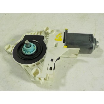 MOTOR ELEVALUNAS TRASERO DERECHO 8K0959801B 8K0959801B 1036919810200
