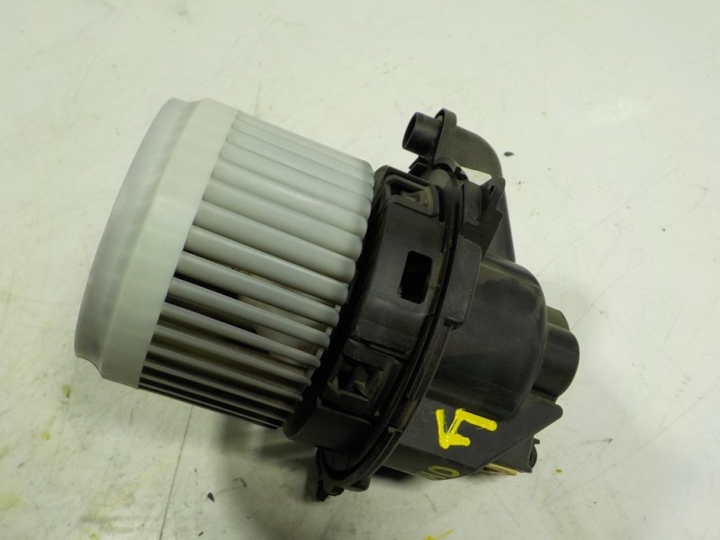 Recambio de motor calefaccion para dacia sandero 1.5 dci diesel fap cat referencia OEM IAM 272107379R 5P3730100 