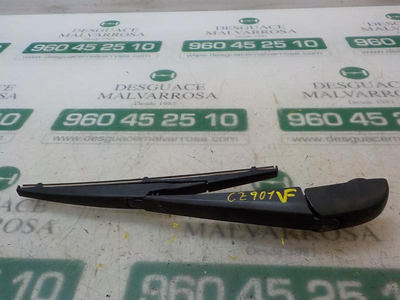 Recambio de brazo limpia trasero para toyota rav 4 2.0 d-4d cat referencia OEM IAM 8524142090  