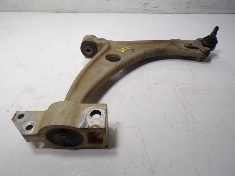 Recambio de brazo suspension inferior delantero derecho para audi q3 (8u) 2.0 tdi referencia OEM IAM 3C0407151H 3C0153D 