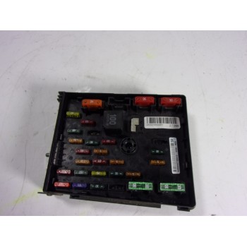 CAJA RELES / FUSIBLES 3C0937125A 5X004347180413 5X004347180413