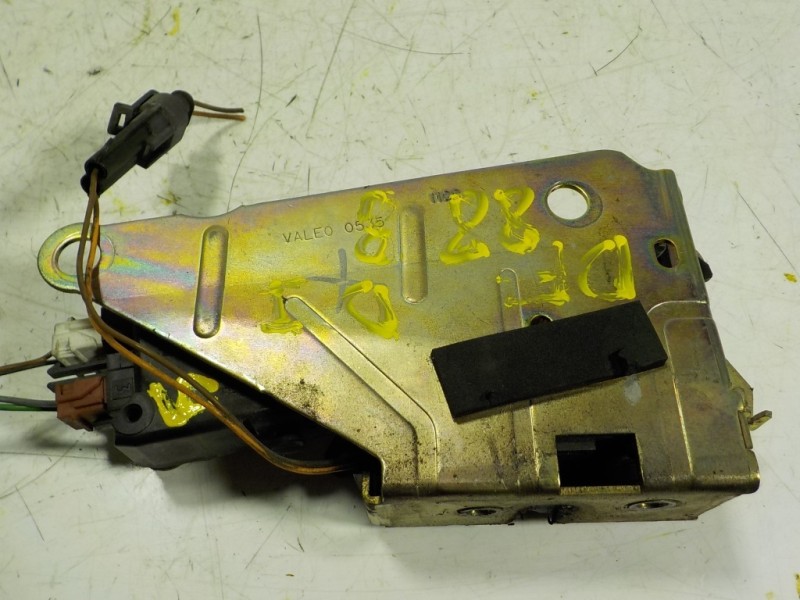 Recambio de cerradura puerta delantera izquierda para smart coupe 0.6 turbo cat referencia OEM IAM   