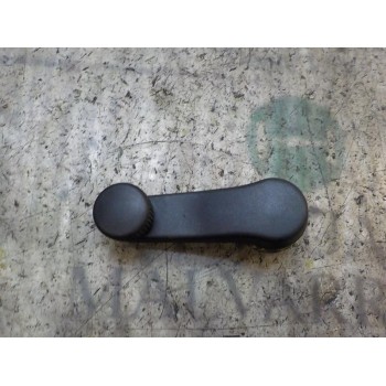 MANETA ELEVALUNAS TRASERA DERECHA 1P08375819B9 