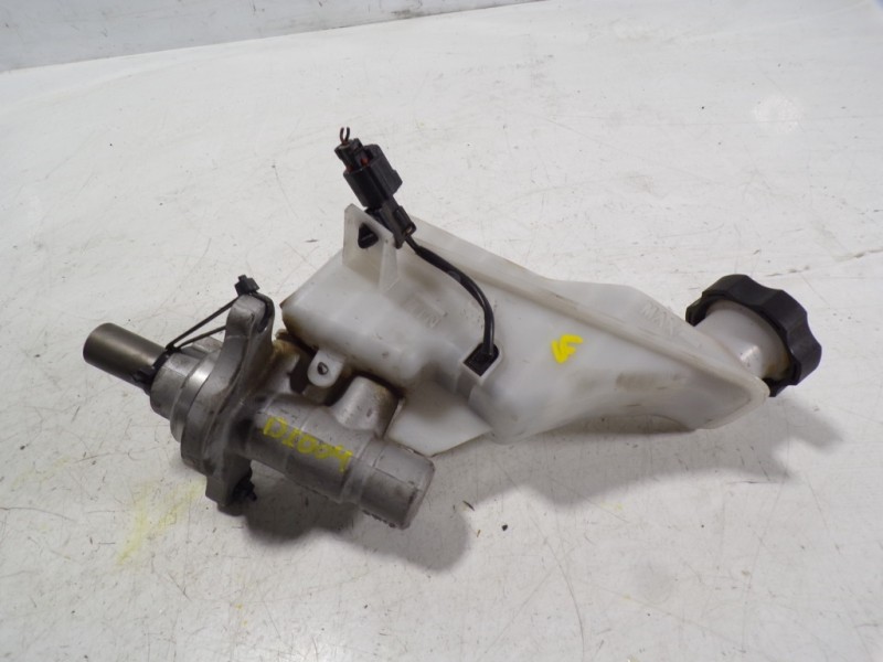 Recambio de bomba freno para hyundai tucson 1.7 crdi cat referencia OEM IAM 58510D7100  