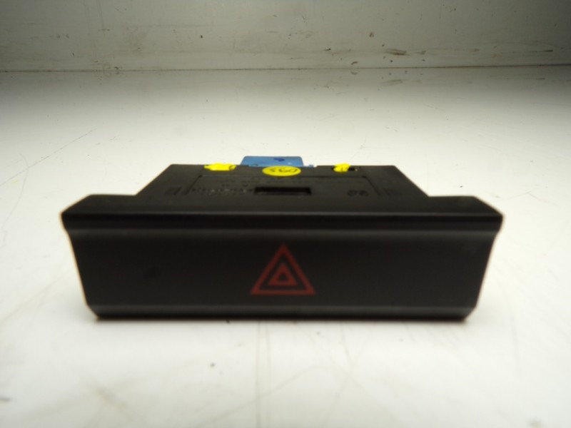 Recambio de warning para volkswagen t-roc 1.5 16v tsi act referencia OEM IAM 2GA953509ECU 2GA953509ECU 