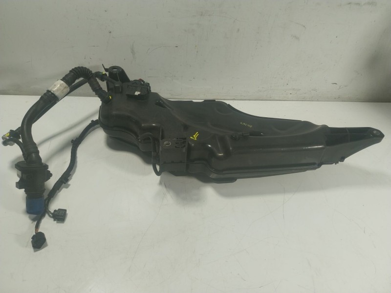 Recambio de deposito aditivo para volkswagen golf vii (5g1, bq1, be1, be2) 1.6 tdi referencia OEM IAM 5Q0131877R 5Q0131877R 