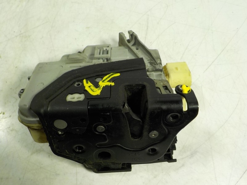 Recambio de cerradura puerta delantera izquierda para volkswagen passat variant (3c5) 1.9 tdi referencia OEM IAM 3C1837015A 3C18