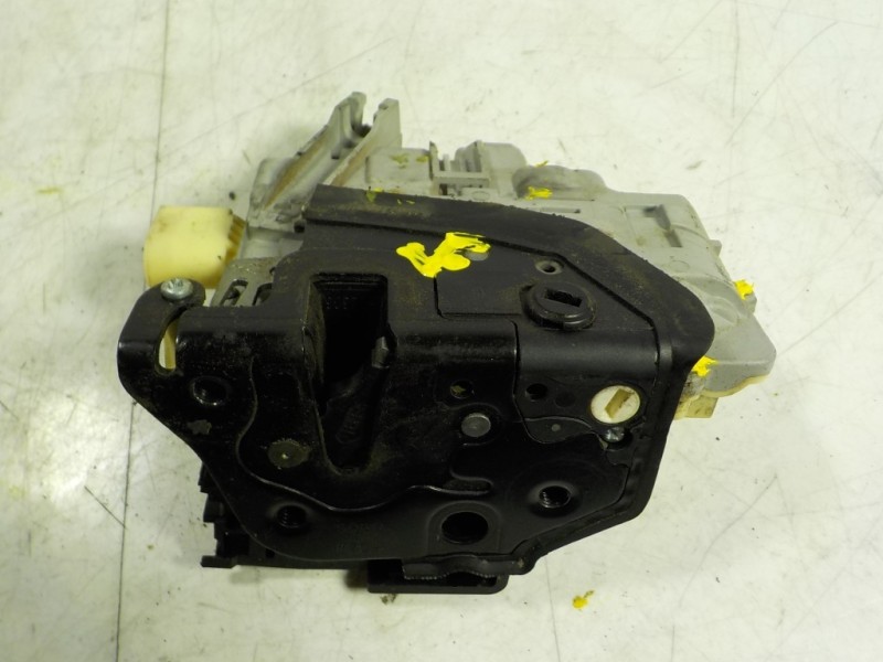 Recambio de cerradura puerta trasera derecha para volkswagen passat variant (3c5) 1.9 tdi referencia OEM IAM 3C4839016A 3C483901