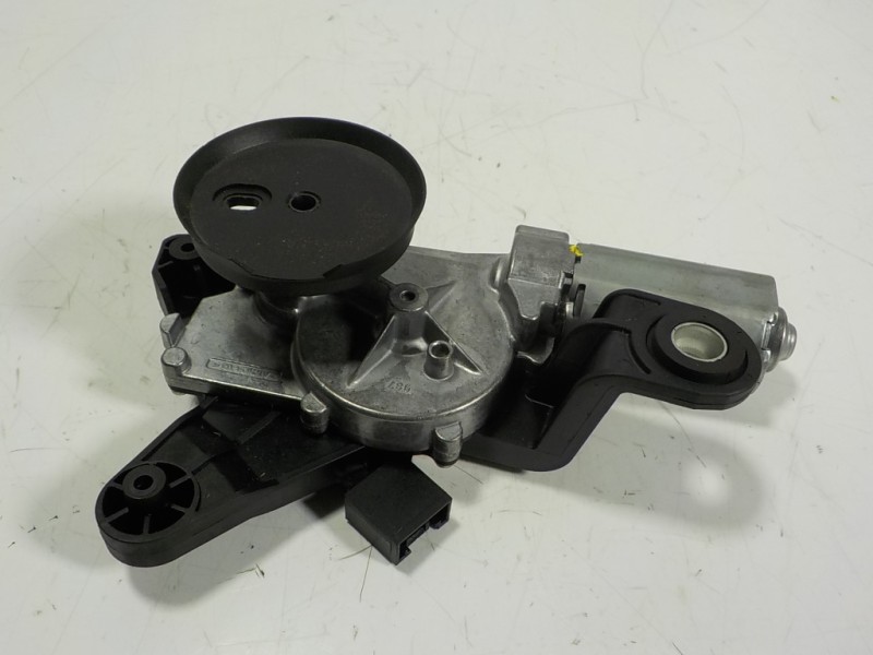 Recambio de motor limpia trasero para bmw serie 5 touring (f11) 520d xdrive referencia OEM IAM 67637311415 7311415 