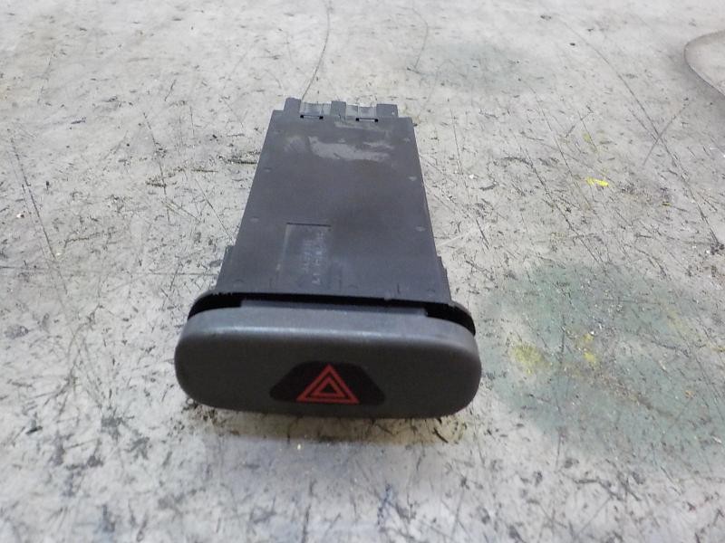 Recambio de warning para volvo c70 coupe 2.4 turbo cat referencia OEM IAM 30739334  