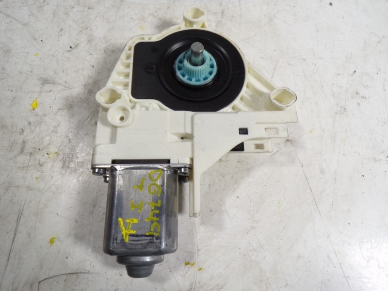 Recambio de motor elevalunas trasero izquierdo para audi a1 sportback (8xf) 1.6 tdi referencia OEM IAM 8K0959812A  