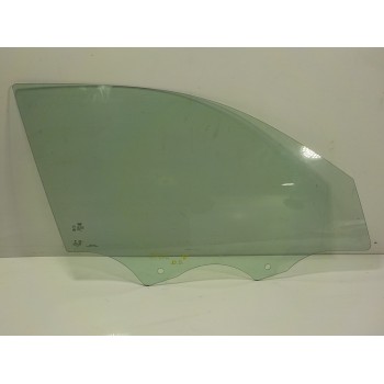 CRISTAL PUERTA DELANTERO DERECHO 82G845202 