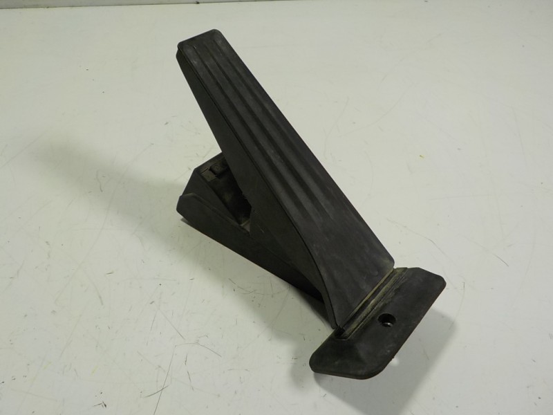 Recambio de potenciometro pedal para bmw serie 5 touring (f11) 520d xdrive referencia OEM IAM 35426860784 3542686078401 