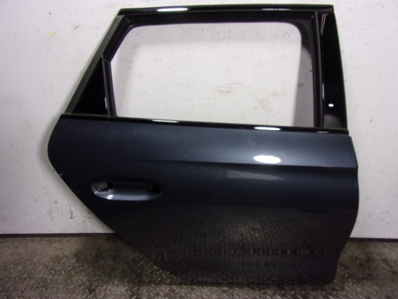 Recambio de puerta trasera derecha para cupra leon sportstourer (kl8) 1.4 tsi phev referencia OEM IAM 5FE833052C  