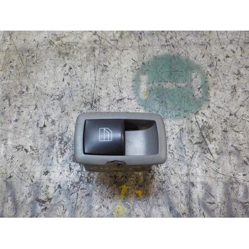 MANDO ELEVALUNAS DELANTERO DERECHO A25182005107F04 