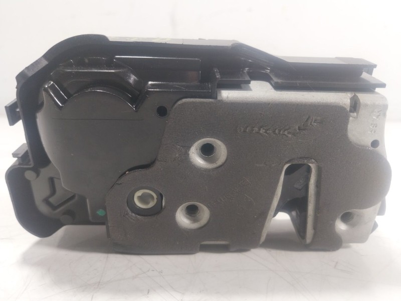 Recambio de cerradura puerta trasera derecha para ford kuga iii (dfk) 2.5 fhev referencia OEM IAM 2455535 LJ6AA26412AC 