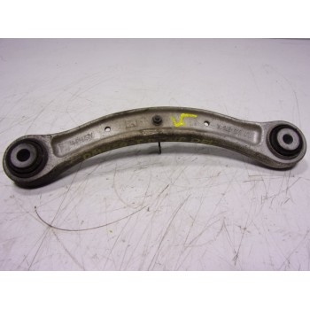 BRAZO SUSPENSION SUPERIOR TRASERO DERECHO 7L0505323A 