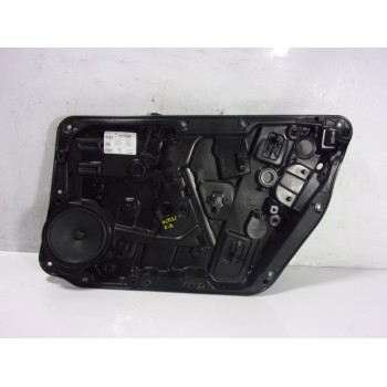 ELEVALUNAS DELANTERO DERECHO A1767206600 A12376600229051 