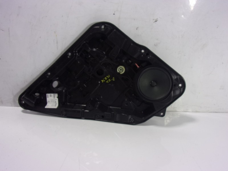 Recambio de elevalunas trasero izquierdo para mercedes-benz clase a (w176) 2.1 cdi cat referencia OEM IAM A1767303800 A123766002