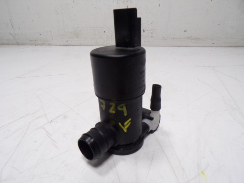 Recambio de bomba limpia para opel corsa f electric referencia OEM IAM  9825894180 