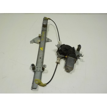 ELEVALUNAS TRASERO DERECHO 827003X30A 400926B 