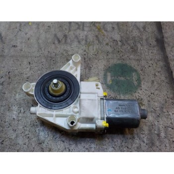 MOTOR ELEVALUNAS DELANTERO DERECHO A2518200842 A2518200842 0130822272