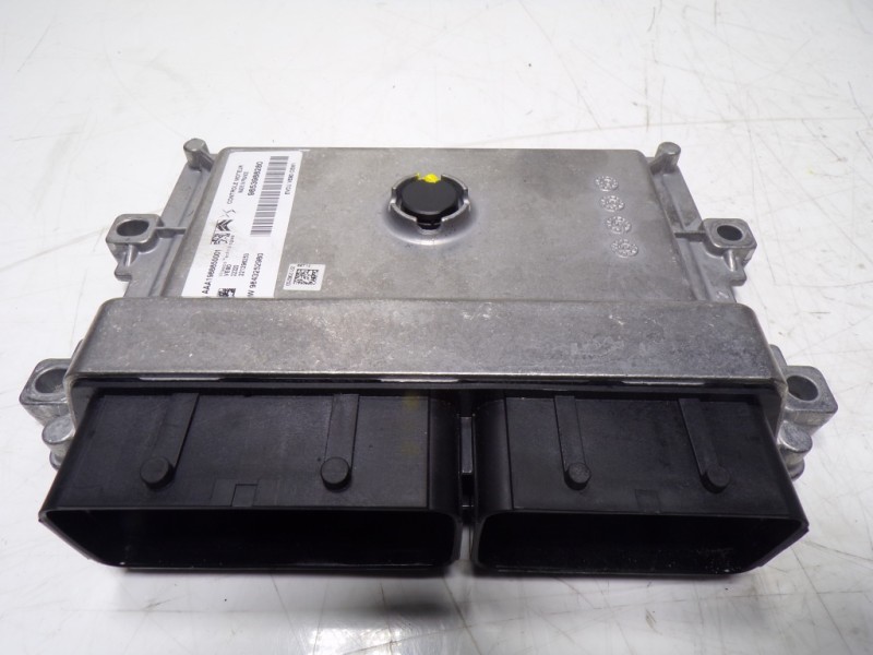 Recambio de centralita motor uce para opel corsa f electric referencia OEM IAM  9853988280 