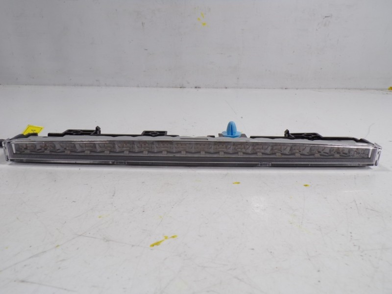 Recambio de piloto trasero central para hyundai i30 fastback 1.4 tgdi cat referencia OEM IAM 92700G4110 92700G4110 