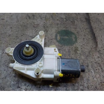MOTOR ELEVALUNAS TRASERO DERECHO A2518200208 A2518200208 0130822280