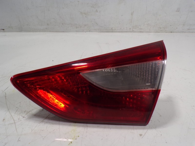 Recambio de piloto trasero derecho interior para hyundai i30 (gd) 1.4 cat referencia OEM IAM 92404A5010  