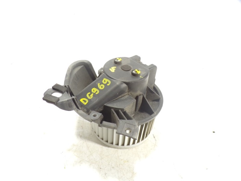 Recambio de motor calefaccion para opel combo d 1.3 16v cdti referencia OEM IAM 95514201 507730100 