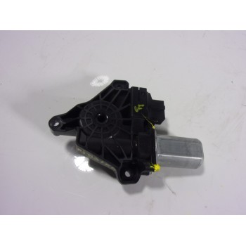 MOTOR ELEVALUNAS TRASERO DERECHO A2469063200 