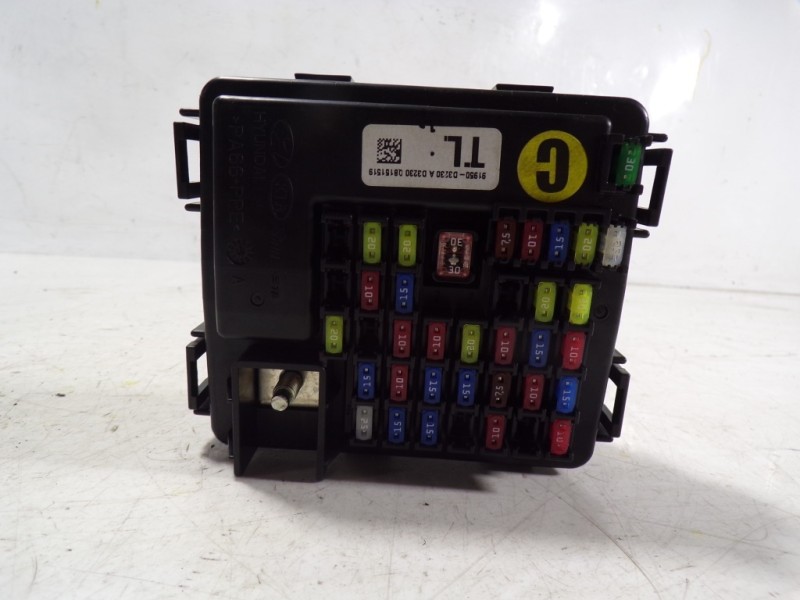 Recambio de caja reles / fusibles para hyundai tucson 1.7 crdi cat referencia OEM IAM 91950D3230 91950D3230 