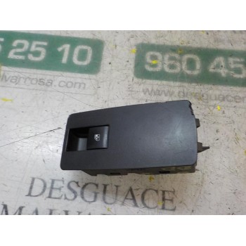 MANDO ELEVALUNAS DELANTERO DERECHO 13301886 