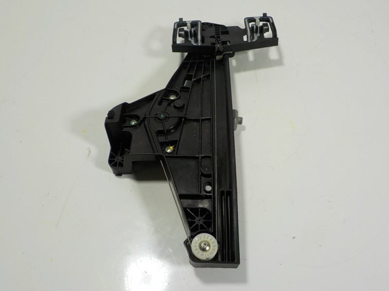 Recambio de elevalunas trasero izquierdo para peugeot 2008 (p1) 1.2 12v e-thp / puretech referencia OEM IAM 9830003080 983000308