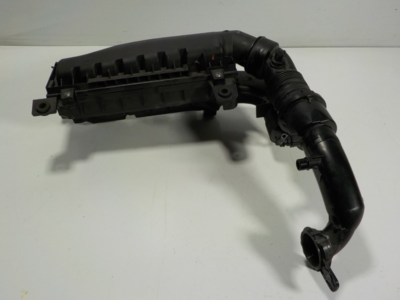 Recambio de filtro aire para peugeot 2008 (p1) 1.2 12v e-thp / puretech referencia OEM IAM 9812735680 9812735680 