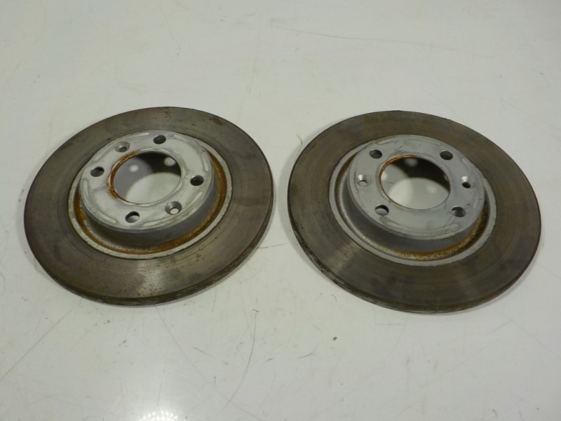 Recambio de disco freno trasero para opel corsa f electric referencia OEM IAM   