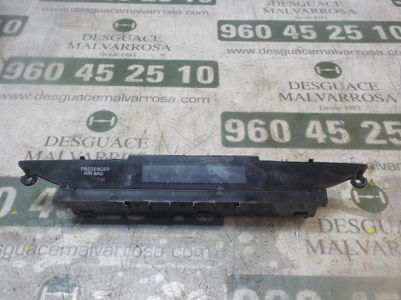 Recambio de pantalla multifuncion para kia cee´´d 1.4 crdi cat referencia OEM IAM   