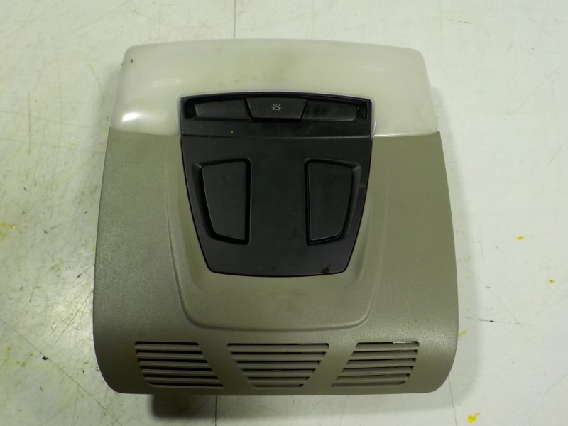 Recambio de piloto interior para bmw serie 1 lim. (f21) 2.0 turbodiesel referencia OEM IAM 63319219494  