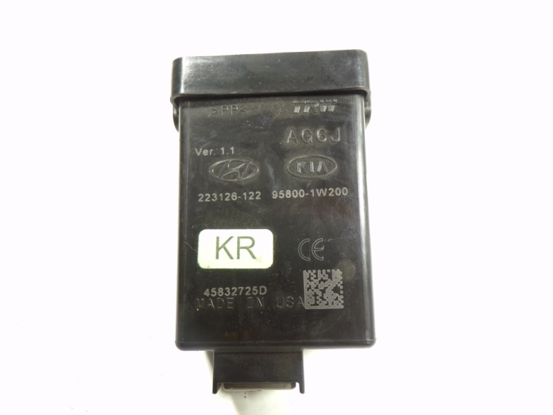 Recambio de modulo electronico para kia rio 1.2 cat referencia OEM IAM 958001W200 958001W200 