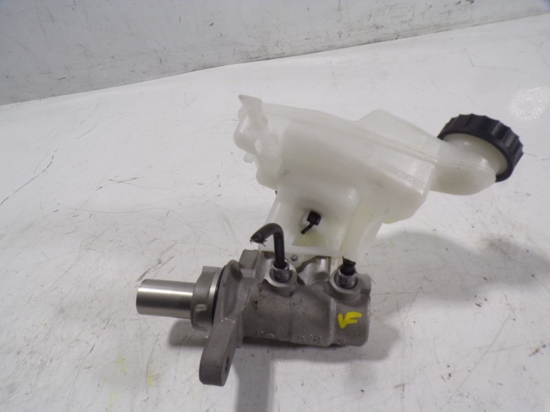 Recambio de bomba freno para toyota proace city 1.5 dci referencia OEM IAM SU001B2316  