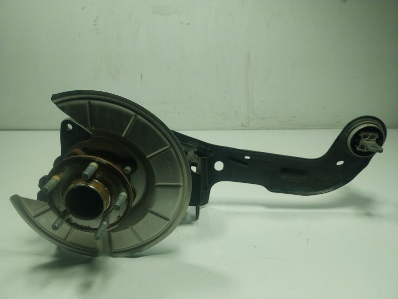 Recambio de mangueta trasera derecha para ford kuga iii (dfk) 2.5 fhev referencia OEM IAM 2553918  