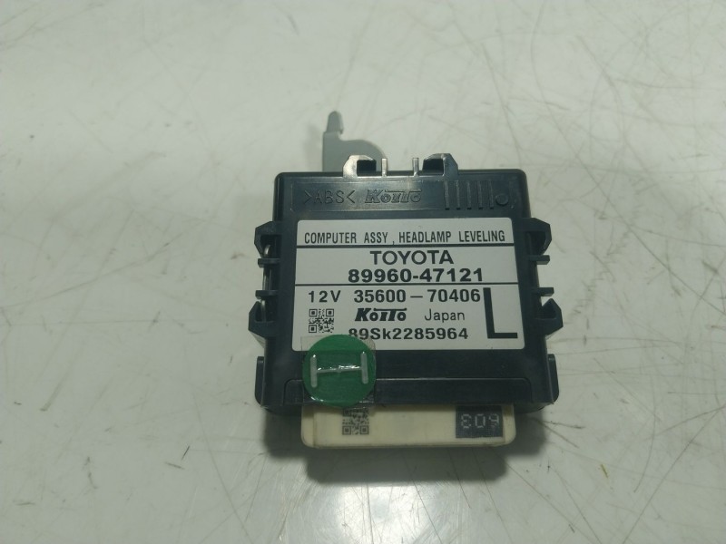 Recambio de modulo electronico para toyota prius plus (_w4_) 1.8 hybrid (zvw40w, zvw41w) referencia OEM IAM 8996047200 899604712