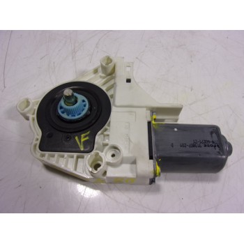 MOTOR ELEVALUNAS DELANTERO DERECHO 8K0959802B 8K0959802B 