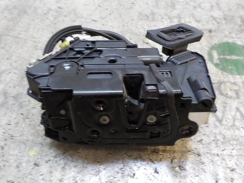 Recambio de cerradura puerta delantera derecha para volkswagen golf vi (5k1) advance referencia OEM IAM 5K1837016B  