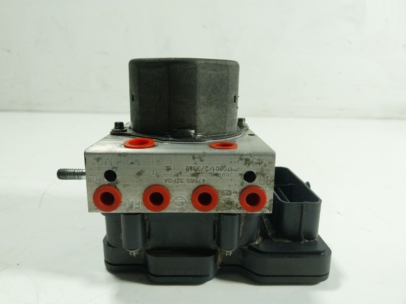 Recambio de abs para nissan pulsar hatchback (c13) 1.2 dig-t referencia OEM IAM 476603ZF2A 476603ZF0A 