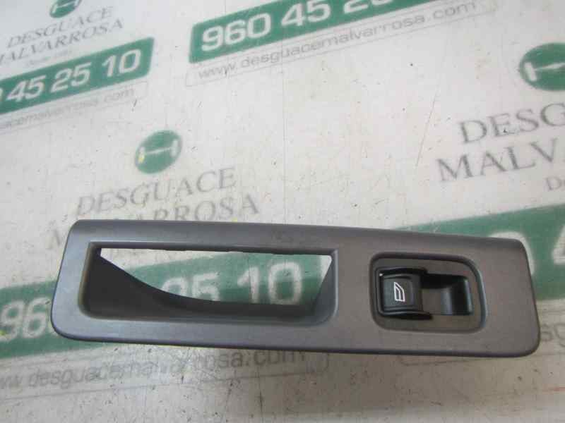 Recambio de mando elevalunas trasero derecho para volvo s40 berlina 1.8 cat referencia OEM IAM 30773217 30773217 