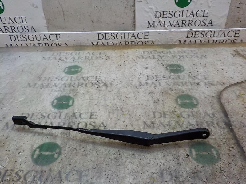 Recambio de brazo limpia delantero izquierdo para ford fiesta (cb1) 1.4 tdci cat referencia OEM IAM 2026776  