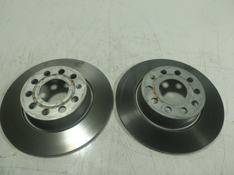 Recambio de disco freno trasero para volkswagen golf viii (cd1, da1) 1.5 tsi referencia OEM IAM 5Q0615601D  